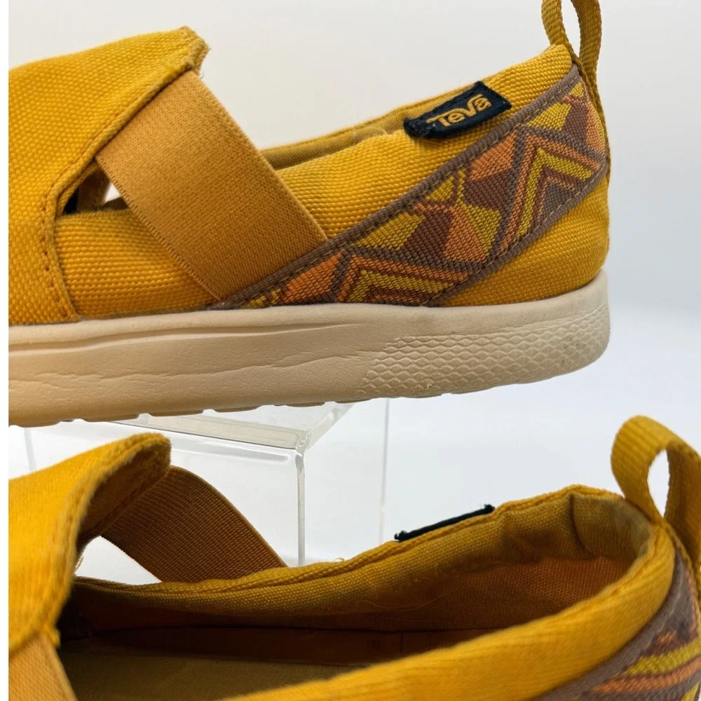 Teva Ember Moc Shoes Womens 9 Yellow Canvas Slip On Outdoor Camping Gorpcore